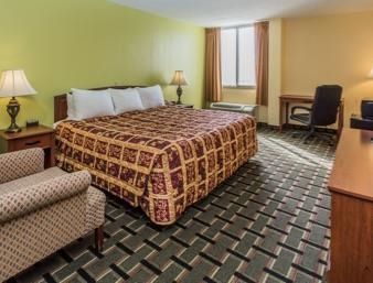 Days By Wyndham Conference Center Hotel Danville