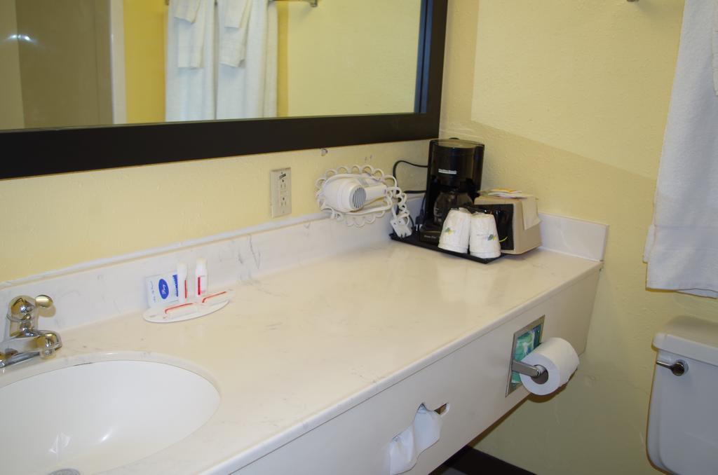 Hotel Days By Wyndham Conference Center