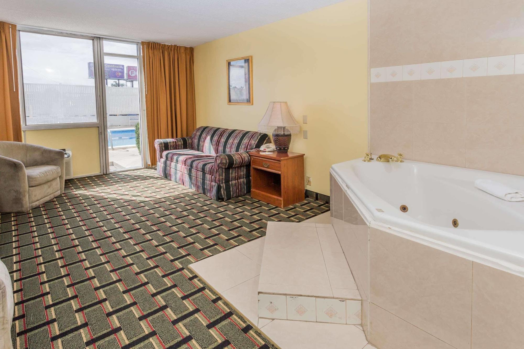 Days By Wyndham Conference Center 2*